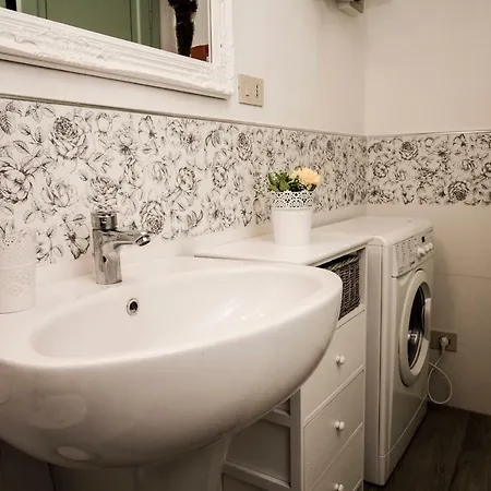 Innpisarentals 2 - Shabby Flat * Pisa