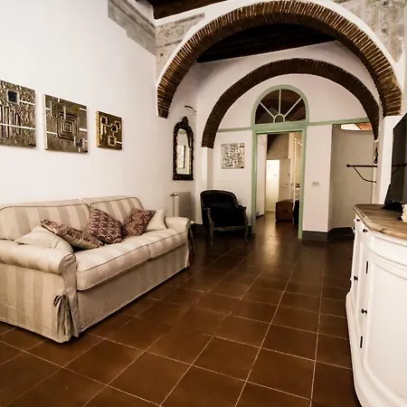 Innpisarentals 2 - Shabby Flat Apartment Pisa